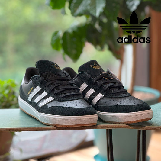 ADIDAS TYSHAWN Ⅱ BLACK / WHITE / GUM