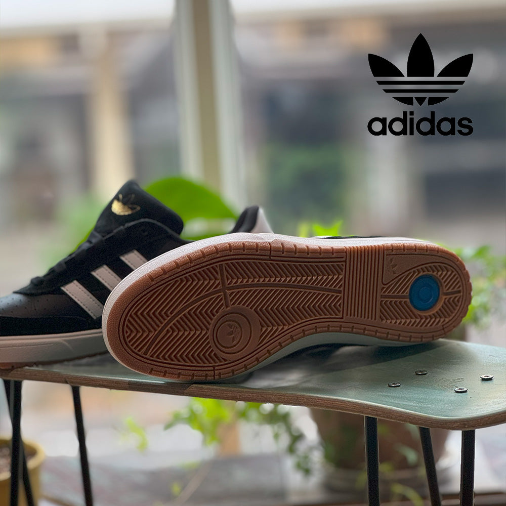 ADIDAS TYSHAWN Ⅱ BLACK / WHITE / GUM
