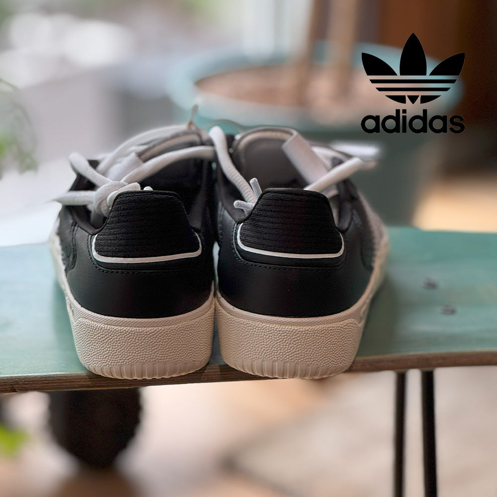 ADIDAS TYSHAWN LOW Black / White