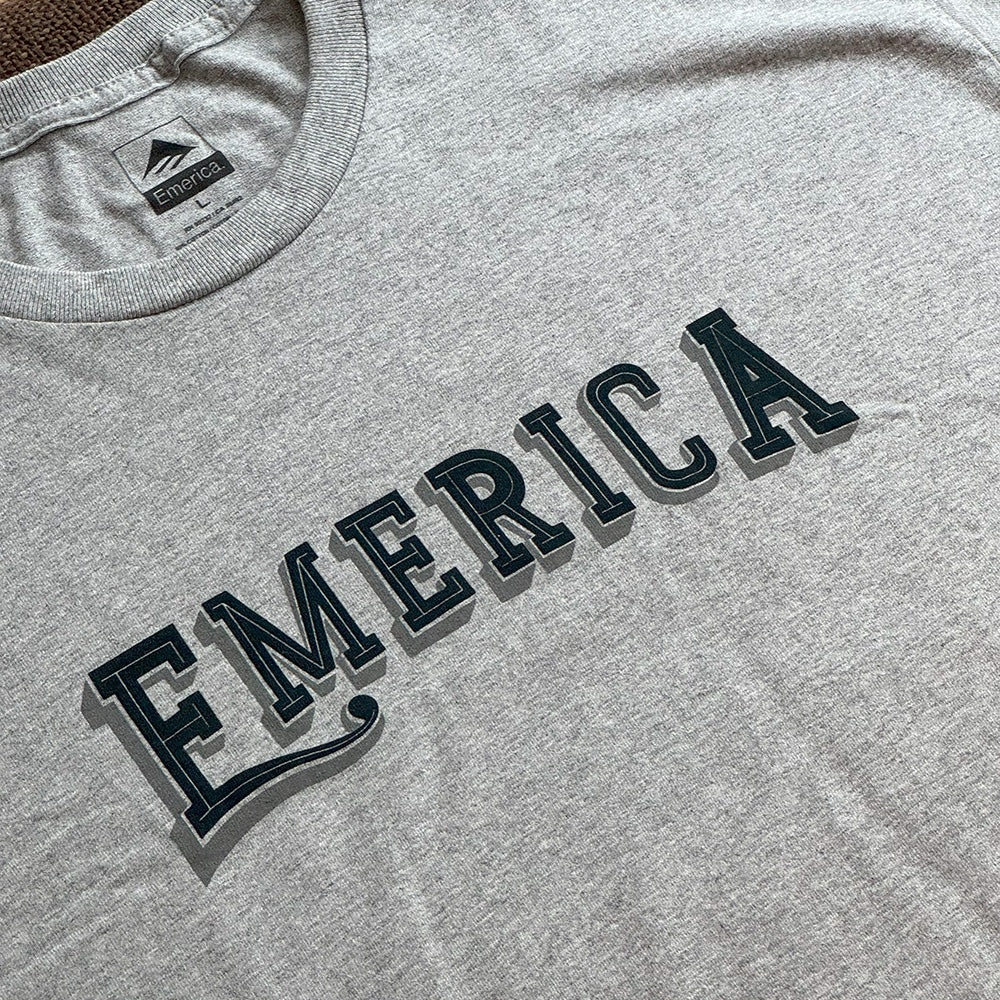 EMERICA T-Shirts SPANKY LA HIGE TEE サイズ L / XL