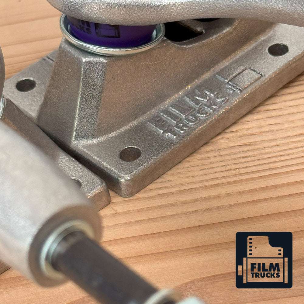 FILM TRUCKS RAW 6.5 Deck size 8.5以上