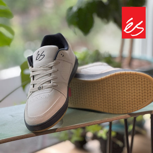 es ACCEL SLIM WHITENAVYGUM