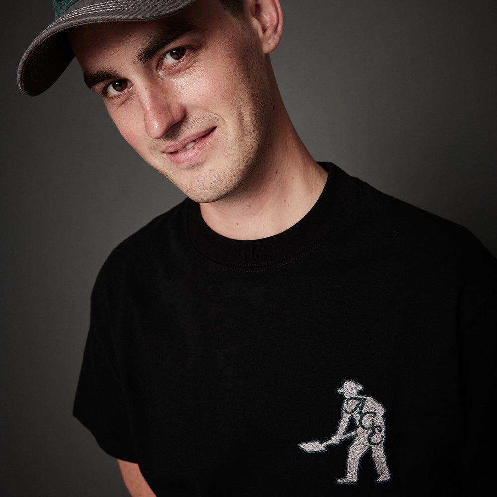 ACE PASSPORT SPADE SS TEE BLACK