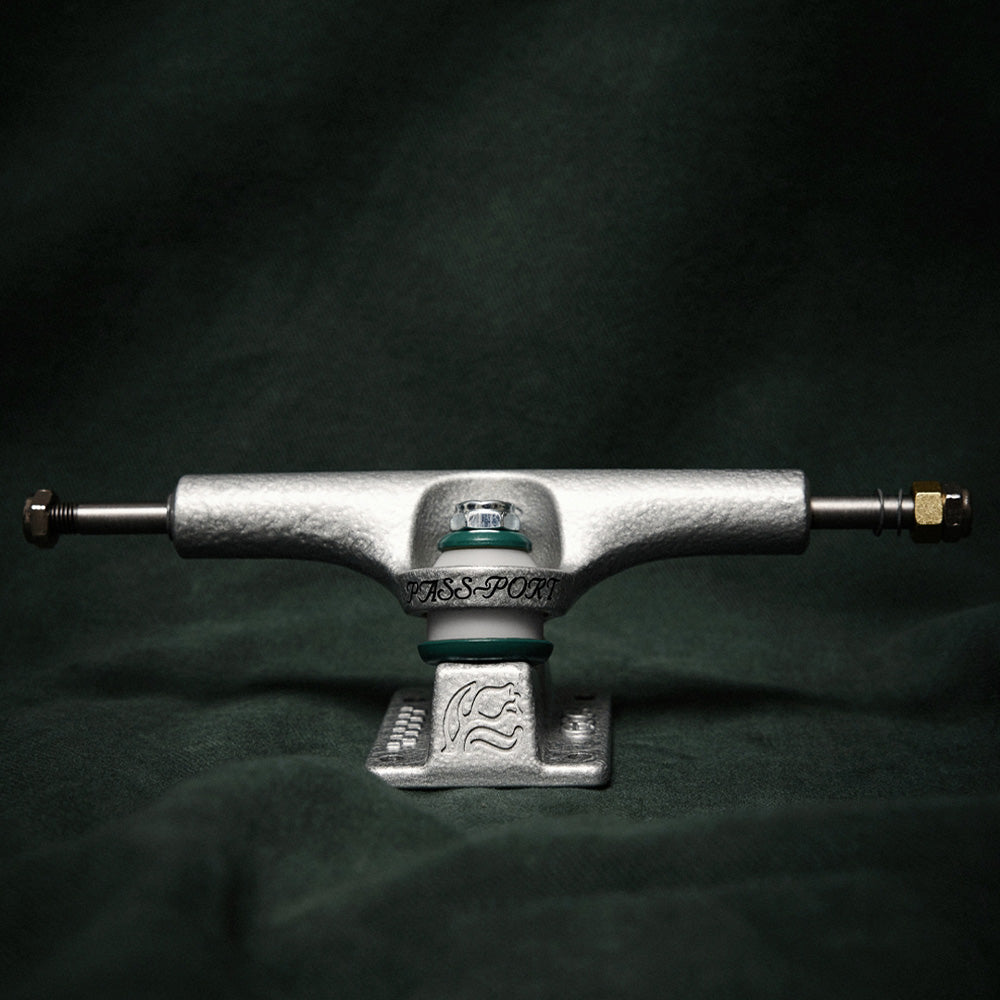 ACE TRUCKS PASSPORT AF1 LIMITED HOLLOW 44