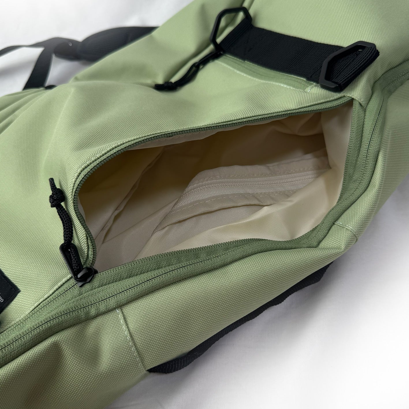 escapo skatebag e21_Pistachio × Almond Milk エスカポ スケートバッグ