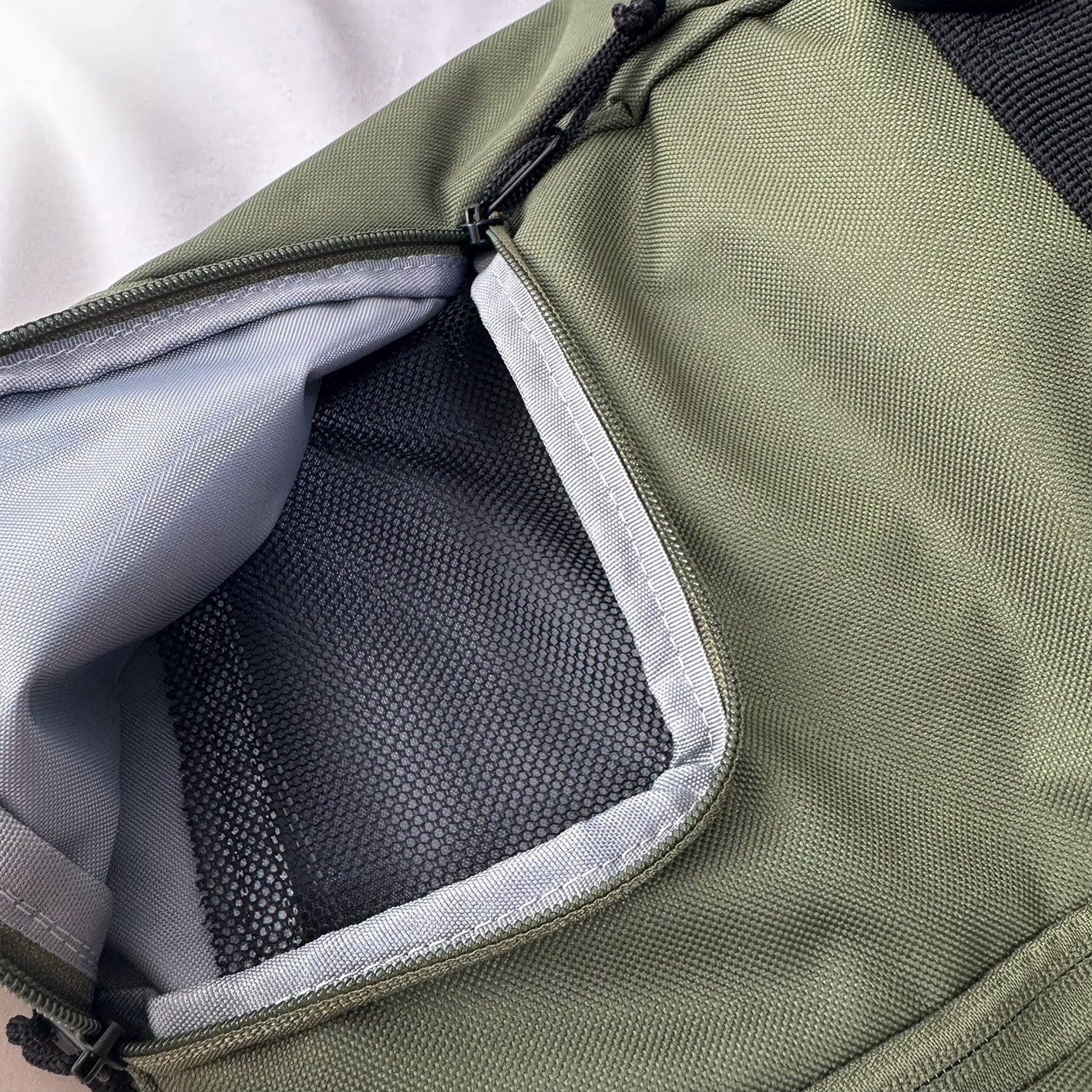 escapo skatebag e23_Olive × Ice Gray エスカポ スケートバッグ