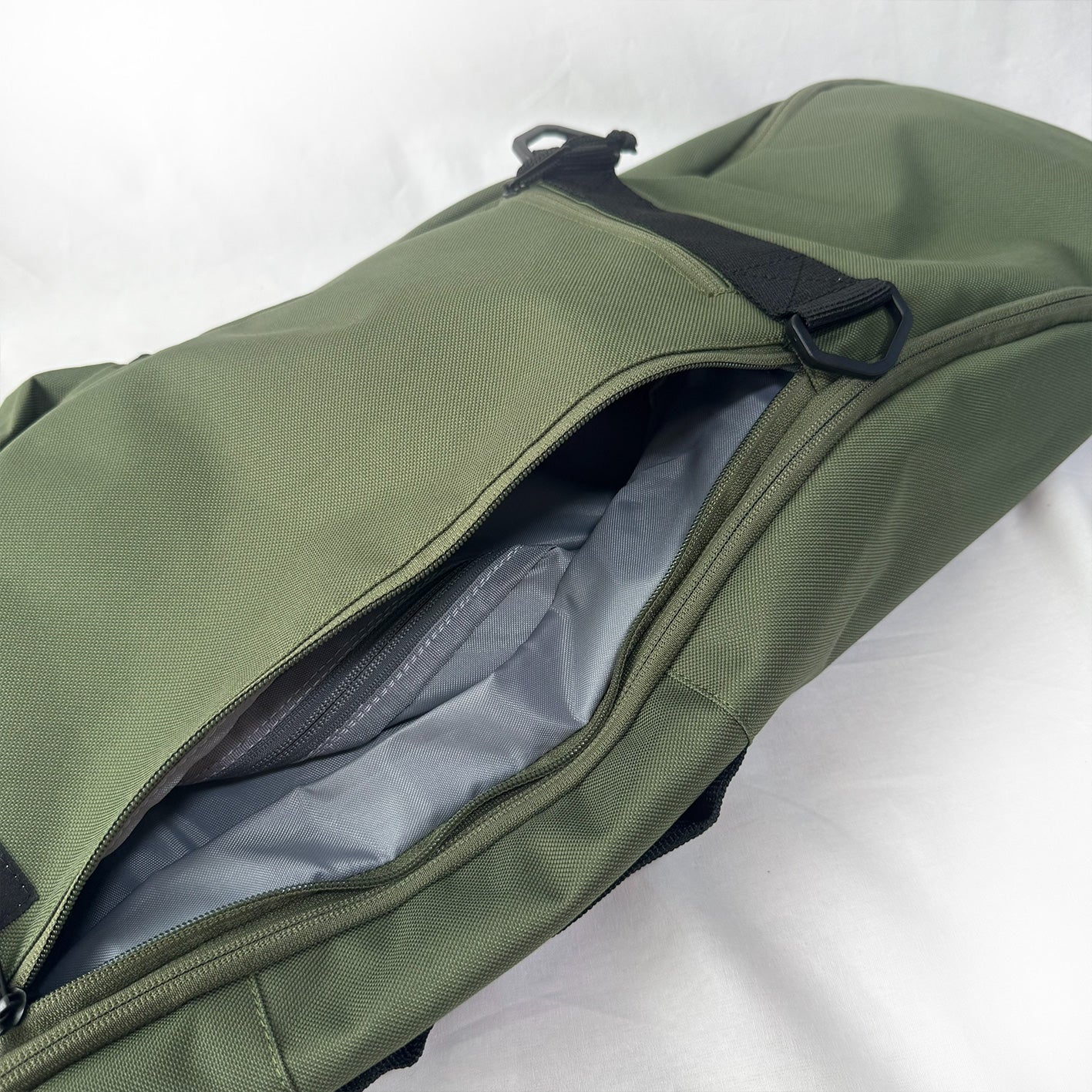 escapo skatebag e23_Olive × Ice Gray エスカポ スケートバッグ