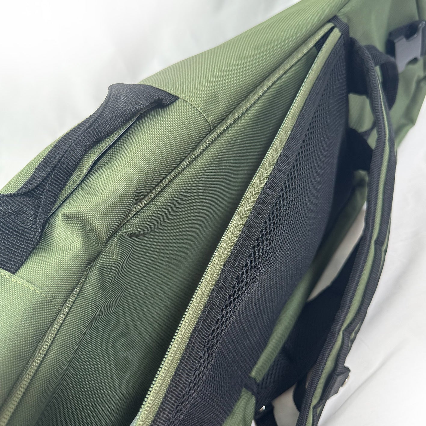 escapo skatebag e23_Olive × Ice Gray エスカポ スケートバッグ