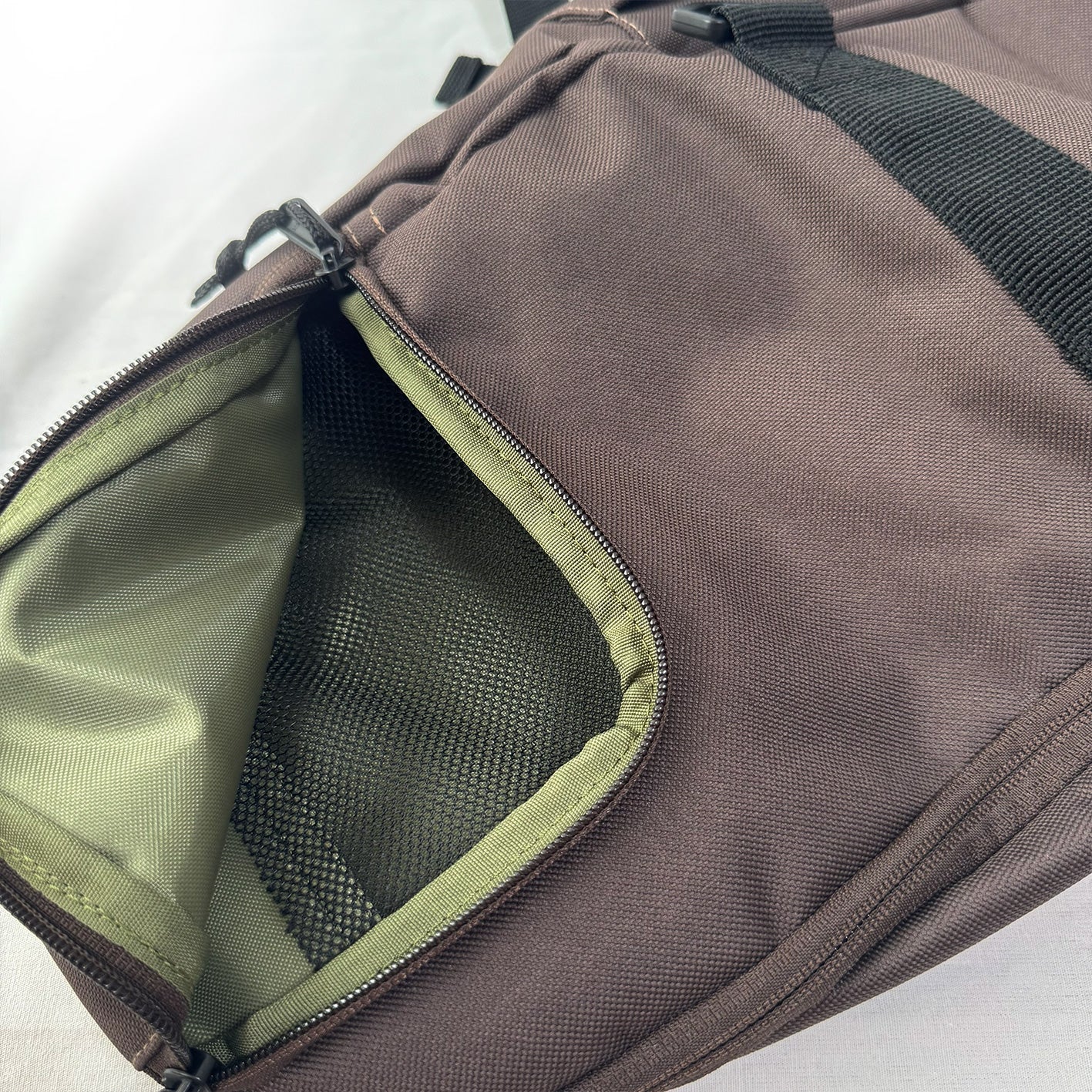 escapo skatebag e24_Espresso × Olive エスカポ スケートバッグ