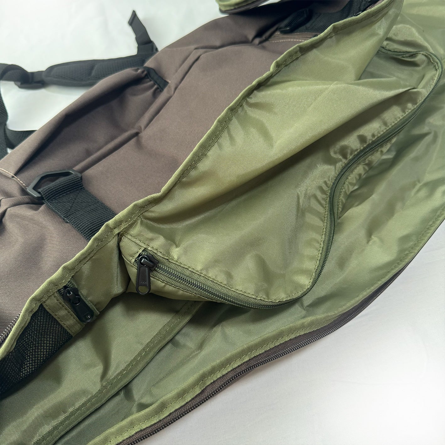escapo skatebag e24_Espresso × Olive エスカポ スケートバッグ