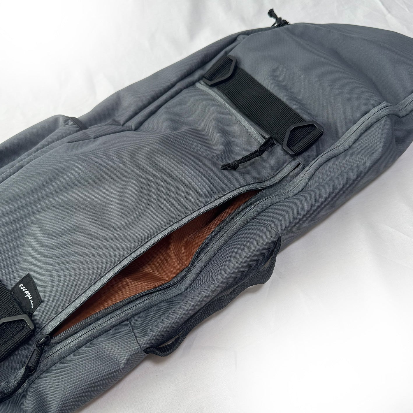 escapo skatebag e25_Steel Gray × Amber Camel エスカポ スケートバッグ