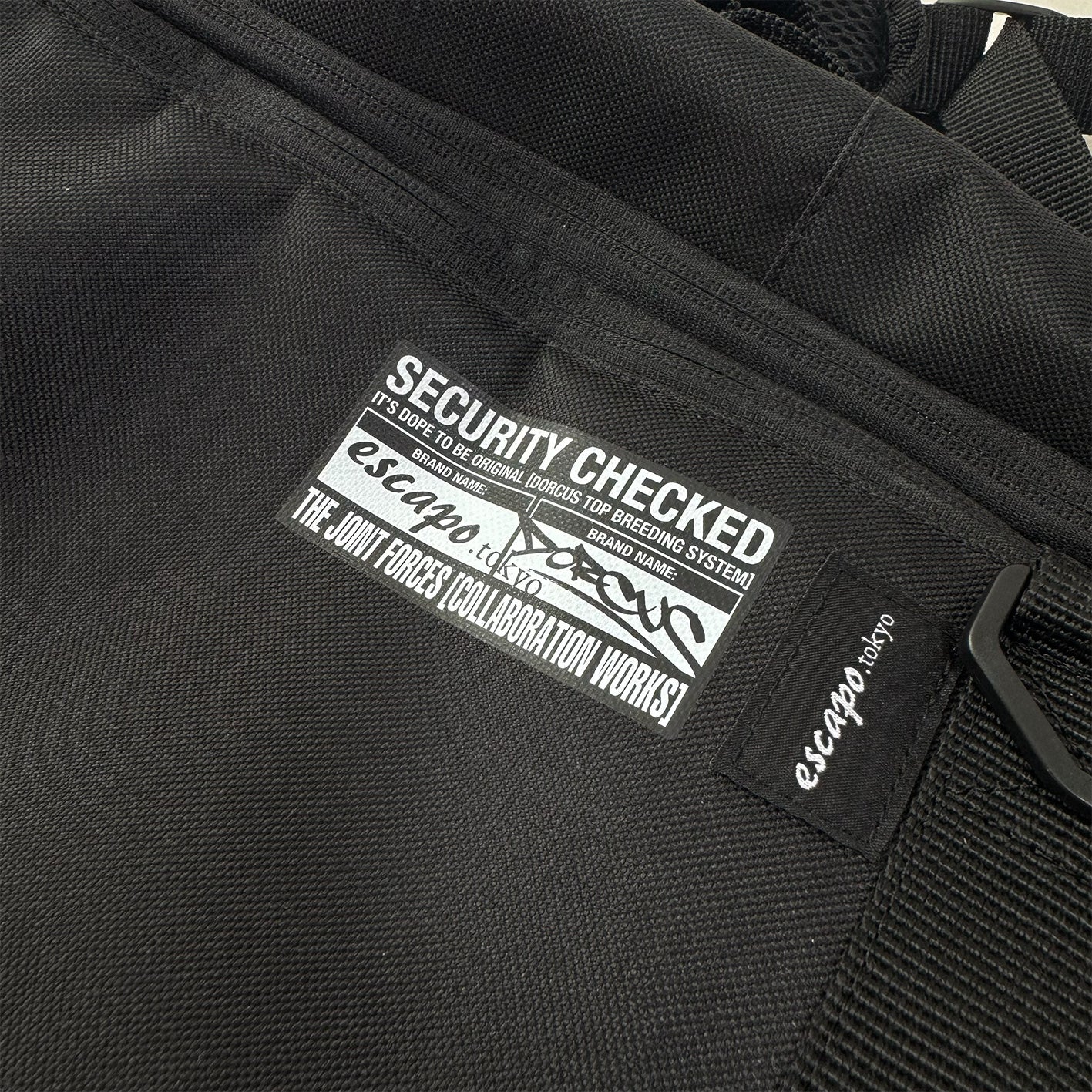 DORCUS × ESCAPO 限定コラボモデル e27_Black × Red_Dorcus Collabo エスカポ スケートバッグ