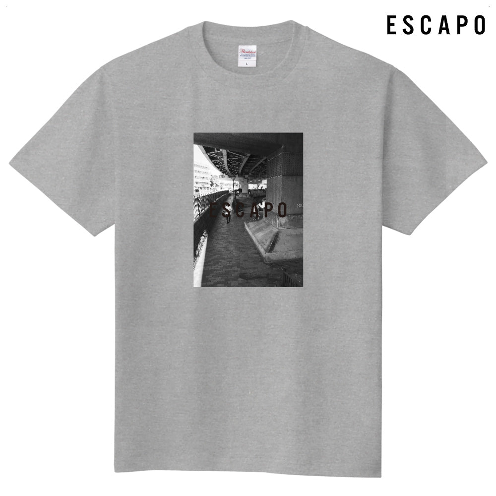 ESCAPO SKATE SPOT PHOTO Tee No.1